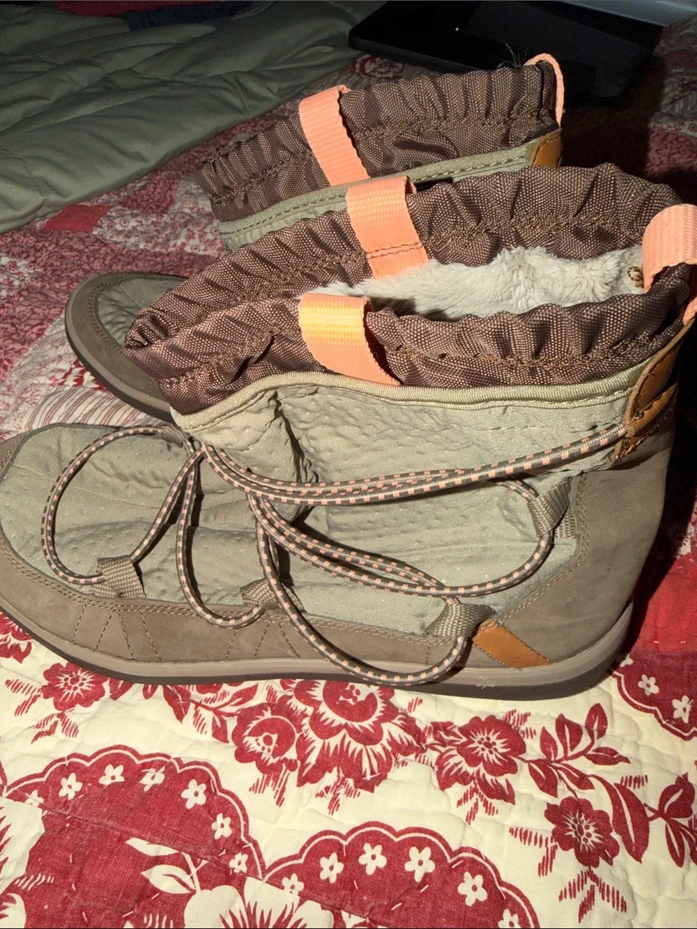 Clarks Privo Aria Frost Taupe Winter Ankle Boots with Pink Pull Tabs
